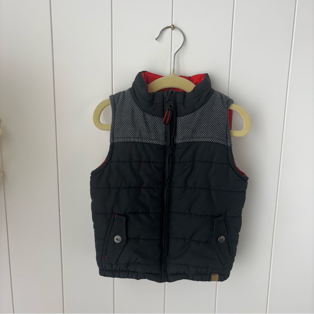 Genuine Kids Vest Boys Size 2T Black Quilted Full Zip Pockets Outdoor Jacket